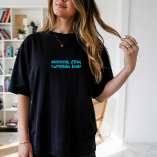 Camisa Minimalista de Montaña Diseño de Línea Simp
