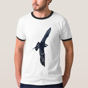 Camisa oscura del Skua en vuelo