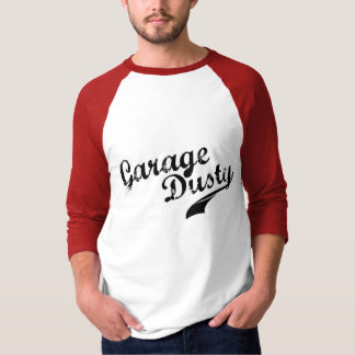 Camisa polvorienta del béisbol del garaje