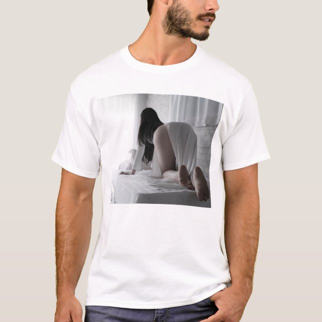 CAMISETA アオザイを着たモモ (Anverso)