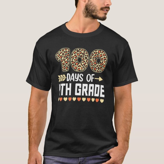 Camiseta 100 Days Of Fourth Grade Teacher 100th Day Of Scho (Anverso)