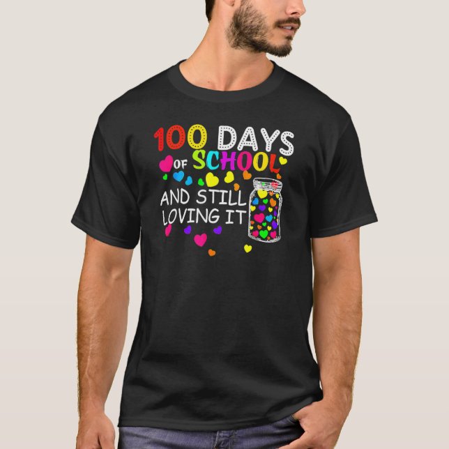 Camiseta 100 Days Of School And Still Loving It Hearts Cute (Anverso)