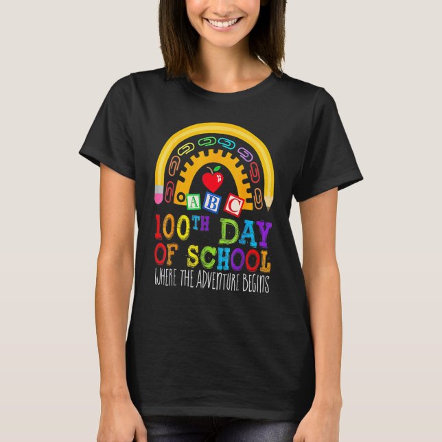 Camiseta 100 Days Teacher 100th Day Of School Where Adventu (Anverso)