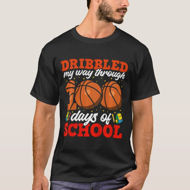 Camiseta 100° Día De Niños Escolares Baloncesto 100 Días De (Anverso)