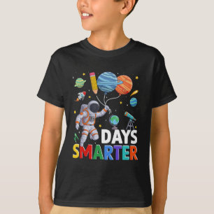 Camiseta 100 días de colegio Astronauta Espacial más Inteli