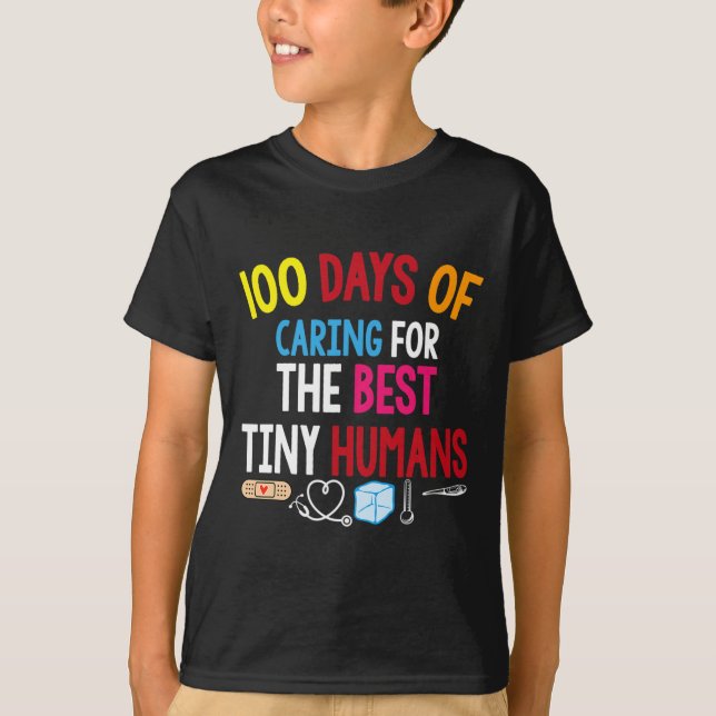 Camiseta 100 días de cuidado de la mejor pequeña escuela de (Anverso)