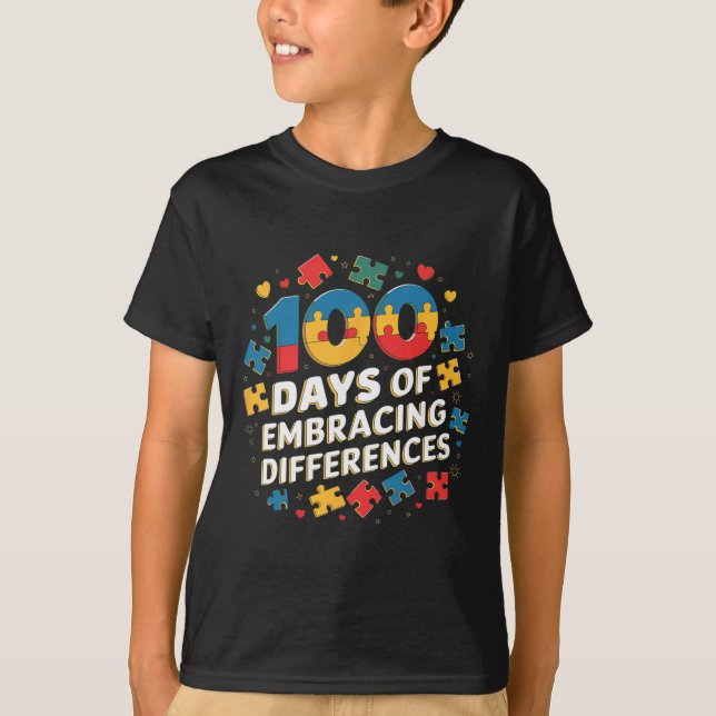 Camiseta 100 Días De Enseñanza Escolar Que Abarca Diferente (Anverso)