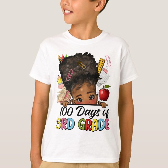 Camiseta 100 Días De Escuela 3° Grado Afro Chica Messy Bun  (Anverso)