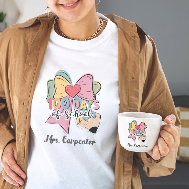 Camiseta 100 Días De Escuela 🎀 Maestra Personalizado Coque (100 Days Of School 🎀 Coquette Bow Custom Teacher T-Shirt)