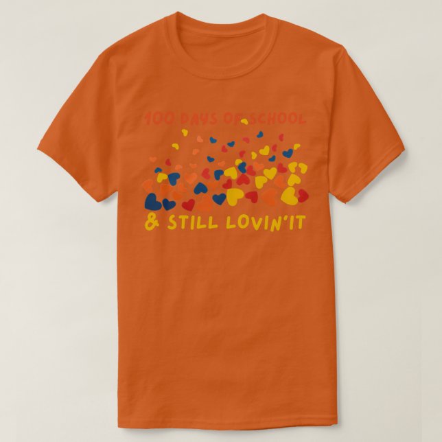 Camiseta 100 días de escuela y todavía amando la guardería (Diseño del anverso)