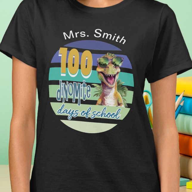 Camiseta 100 días de profesor de dinosaurio escolar (Dinosaur 100 Days of School Celebration design for elementary school teachers, staff and students. )