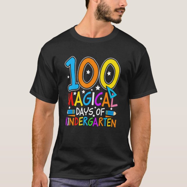 Camiseta 100 Días Mágicos De Kindergarten  Maestro Estudian (Anverso)