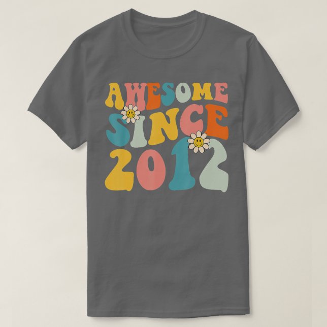 Camiseta 10.º regalo de cumpleaños increíble desde 2012 10  (Diseño del anverso)