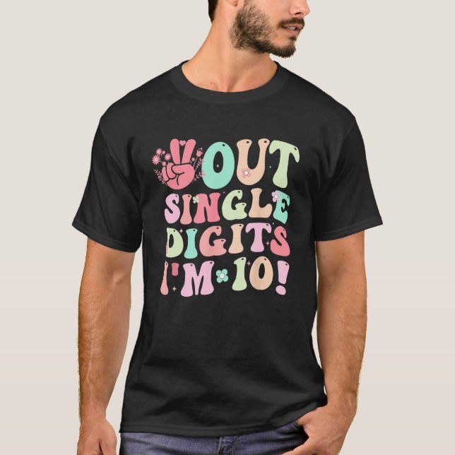 Camiseta 10 Años de Peace Out Single Digits Retro Groovy (Anverso)