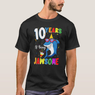 Camiseta 10 años de ser un tiburón guapo 10 cumpleaños 10 a