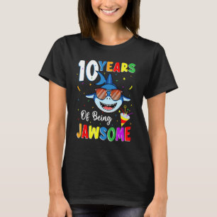 Camiseta 10 años de ser un tiburón guapo 10 cumpleaños 10 a