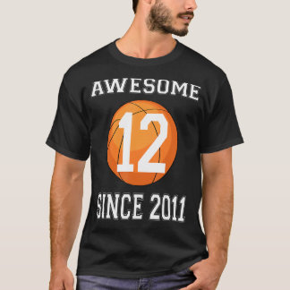 Camiseta 12.º baloncesto de feliz cumpleaños de ocho años