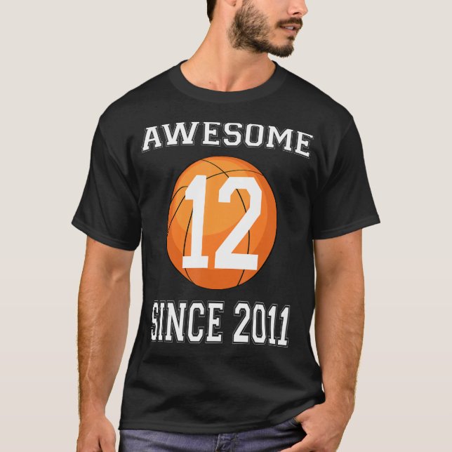 Camiseta 12.º baloncesto de feliz cumpleaños de ocho años (Anverso)