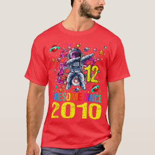 Camiseta 12 impresionante desde 2010 espacio de cumpleaños 