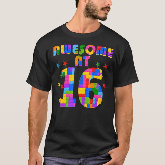 Camiseta 16.º cumpleaños niños 16 bloques de edificios Tema (Anverso)