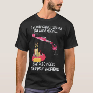 Camiseta 17 Una mujer no puede sobrevivir solo con vino Tam