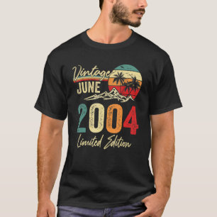 Camiseta 18 Year Old Vintage June 2004 18th Birthday