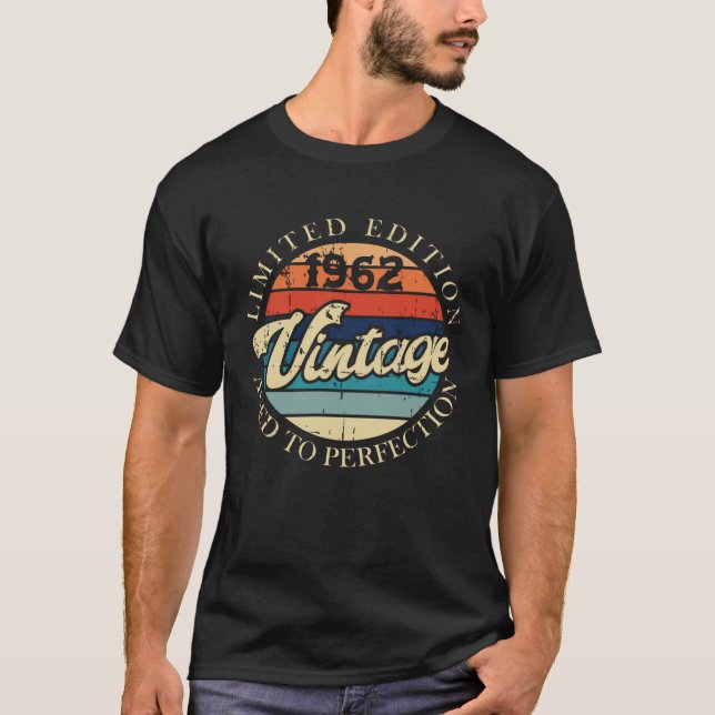 Camiseta 1962 Retro 60s and 70s Hippie Bday (Anverso)