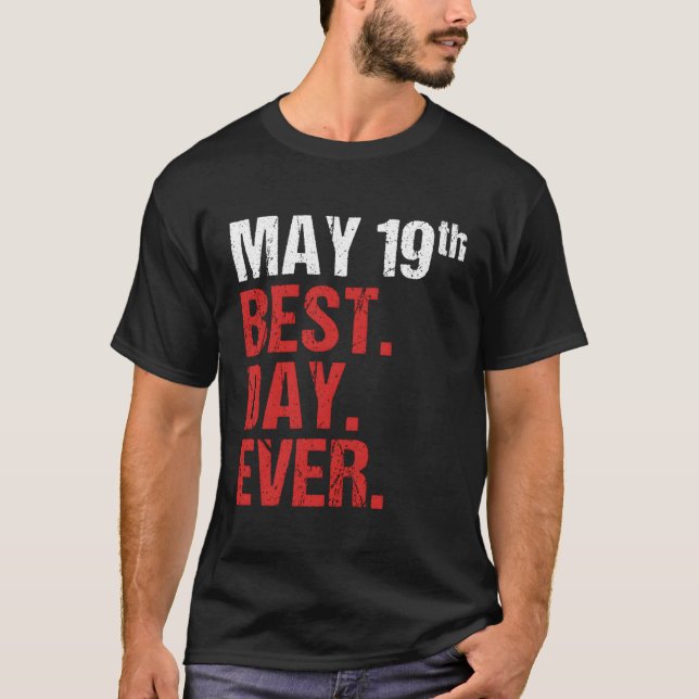 Camiseta 19 De Mayo Aniversario De La Bachelor Py Boda (Anverso)