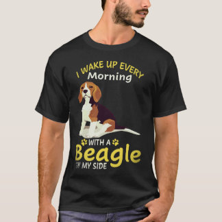 Camiseta 19 Me despierto cada mañana con un Beagle a mi lad