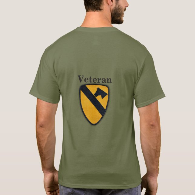Camiseta 1r Remiendo de Cav Fort Hood del aire de la (Reverso)