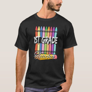 Camiseta 1st Grade First Teacher Crayons Pencil
