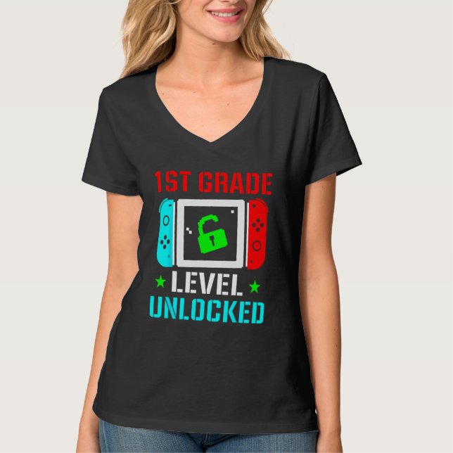 Camiseta 1st Grade Level Unlocked  Back To School Gamer Boy (Anverso)