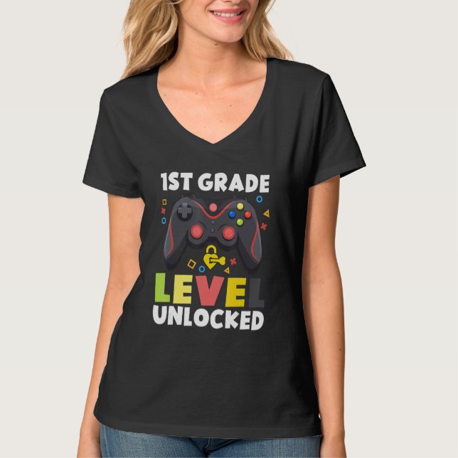 Camiseta 1st Grade Level Unlocked Video Game Back To School (Anverso)