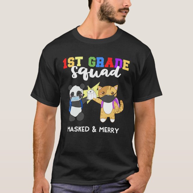 Camiseta 1st Grade Squad Quarantine Panda Kitty  Mask Quote (Anverso)