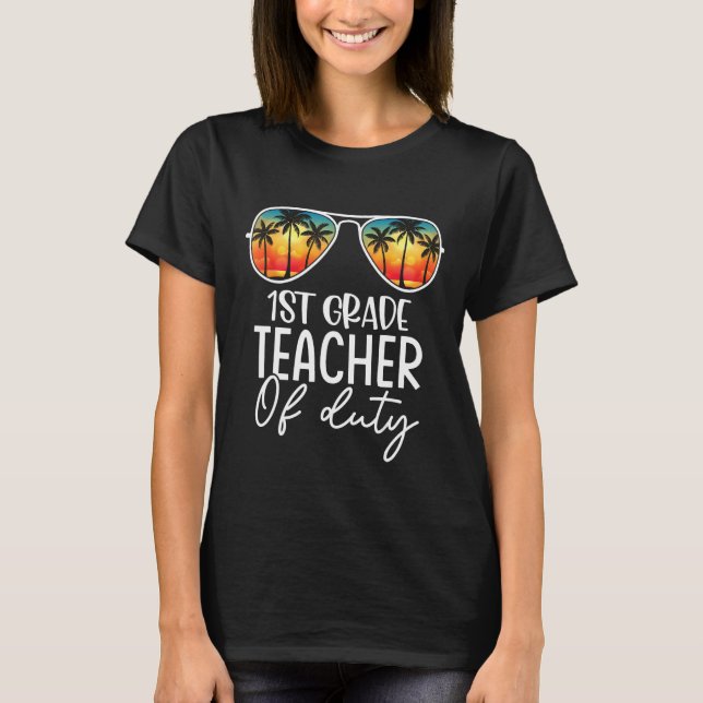 Camiseta 1ST Grade Teacher Off Duty Sunglasses Beach Retro  (Anverso)