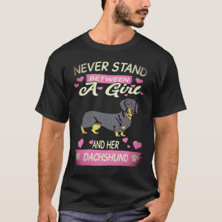 Camiseta 20 Nunca te pongas entre una chica y su Dachshund