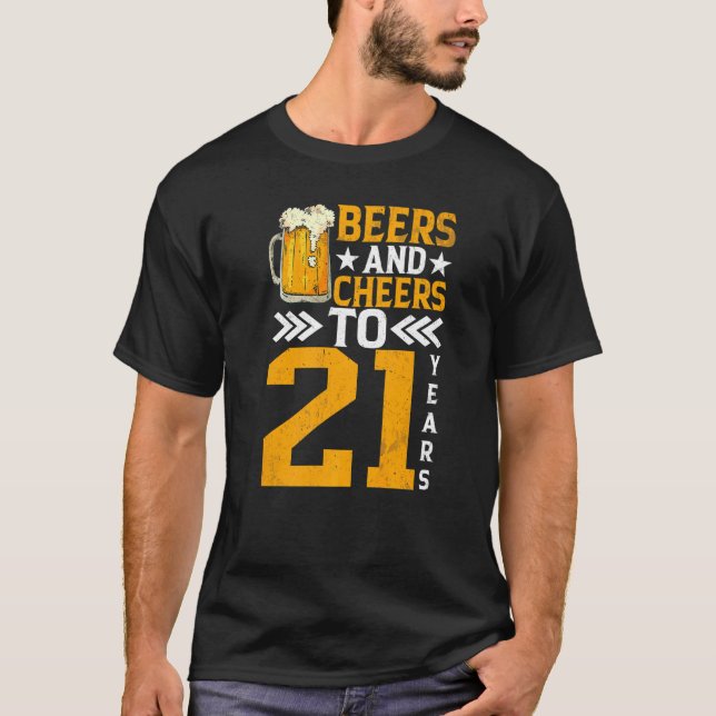 Camiseta 21.ª Cerveza De Cumpleaños Y Saludos A 21 Años Mug (Anverso)