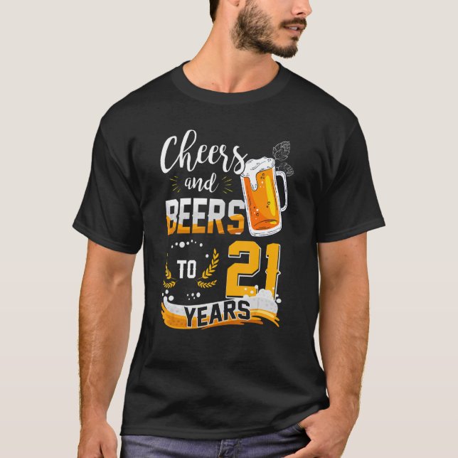 Camiseta 21 Alegres Y Cervezas A 21 Años Nacidos (Anverso)