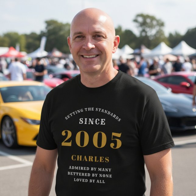 Camiseta 21 cumpleaños 2005 Nombre personalizado personaliz (21st birthday tshirt worn at a car meet.)