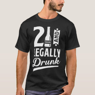 Camiseta 21 y cerveza de barril divertida legalmente borrac