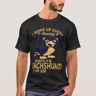 Camiseta 23 Me Despierto Cada Mañana Con Un Dachshund A Mi 