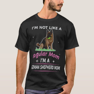 Camiseta 24 No soy como una mamá normal, soy una mamá pasto