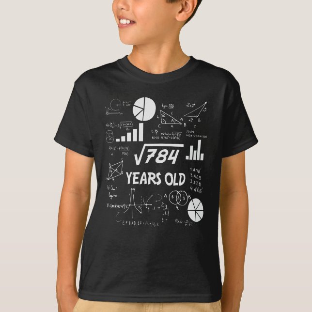 Camiseta 28th Birthday Square Root Math 28 Years Old Bday (Anverso)