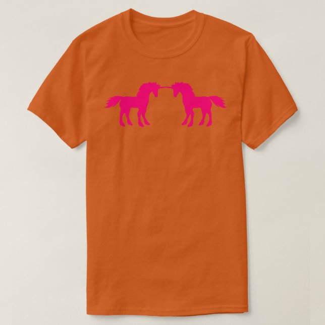 Camiseta 2 amigos luchan contra enemigos y unicornio cuerno (Diseño del anverso)