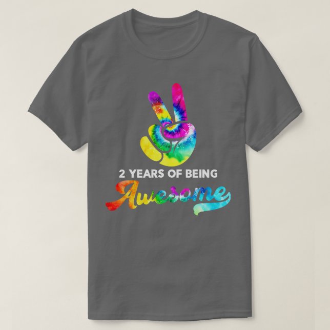 Camiseta 2 Años De Ser Alarmante Cumpleaños De Tye (Diseño del anverso)