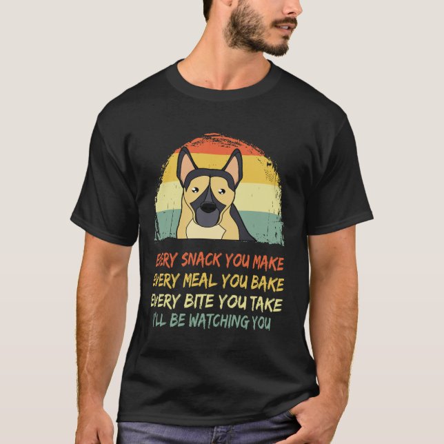 Camiseta 2 Cada Snack Que Hagas... Te Estaré Observando (Anverso)