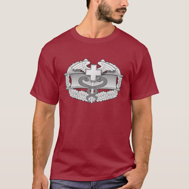 Camiseta 2 de la insignia del médico del combate (Anverso)