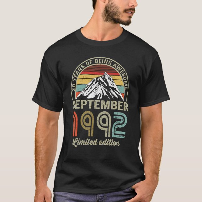 Camiseta 30 Year Old  September 1992  30th Bday (Anverso)
