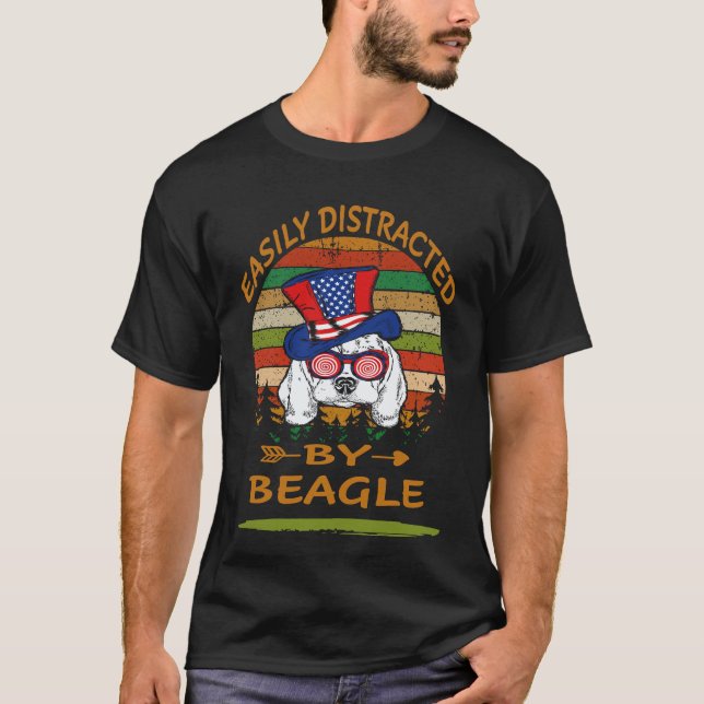 Camiseta 33 Fácilmente Distraído Por Beagle (Anverso)