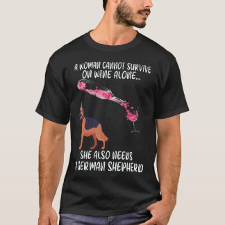 Camiseta 33 Una mujer no puede sobrevivir solo con vino Tam